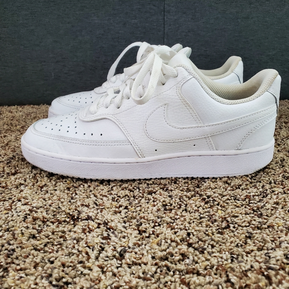 Nike Low Court Vision